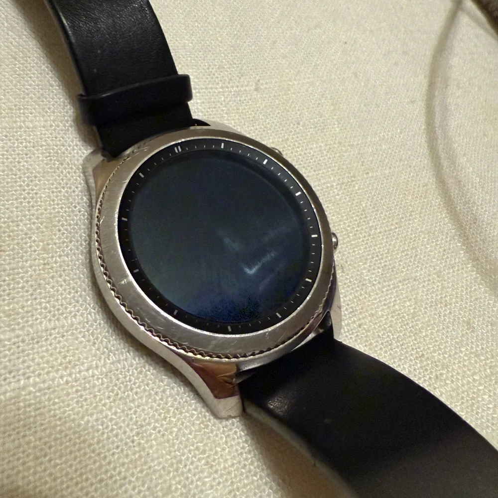Samsung gear S3 classic watch